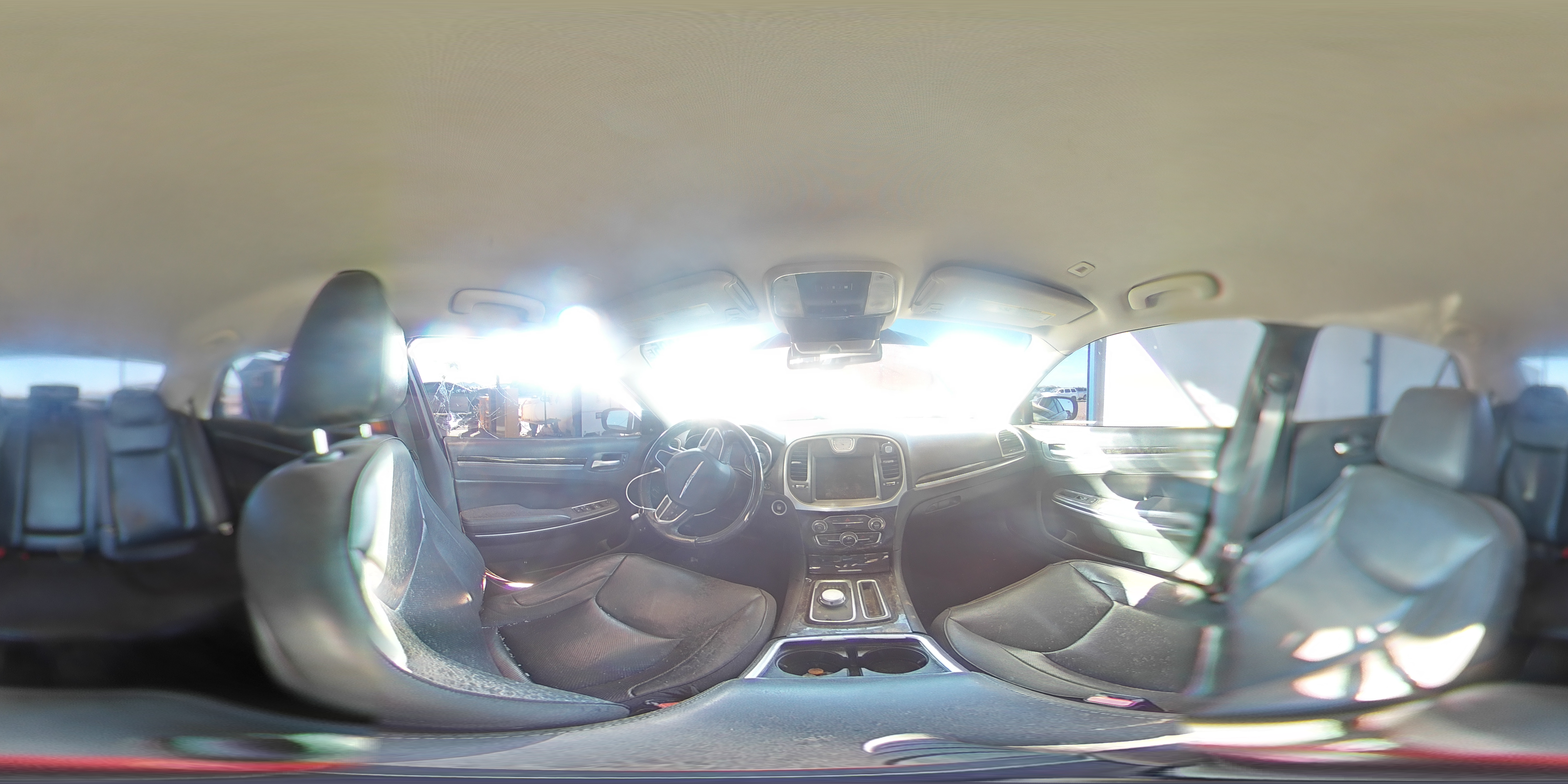 2019 Chrysler 300 Limited VIN: 2C3CCAEG5KH697992 Lot: 70390095