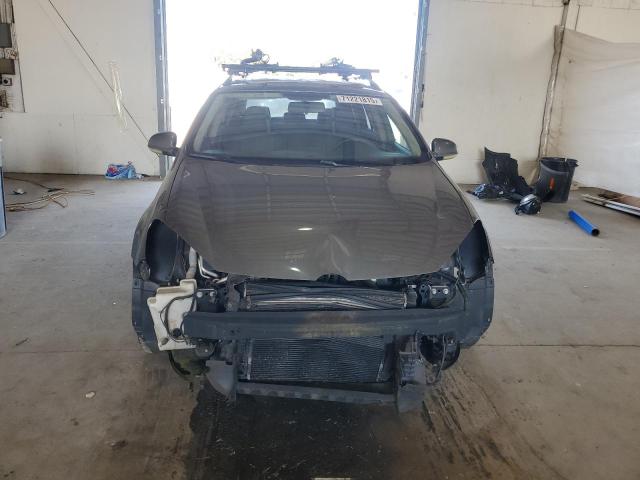Crossovers VOLKSWAGEN JETTA 2014 Szary