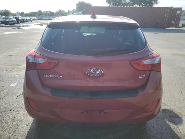  HYUNDAI ELANTRA 2016 Красный