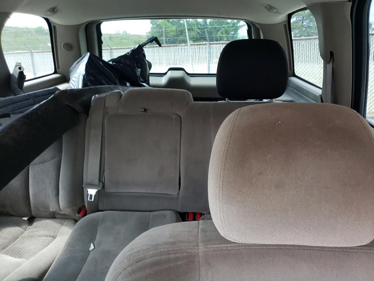 2005 Chevrolet Tahoe C1500 VIN: 1GNEC13T85R126478 Lot: 68149765