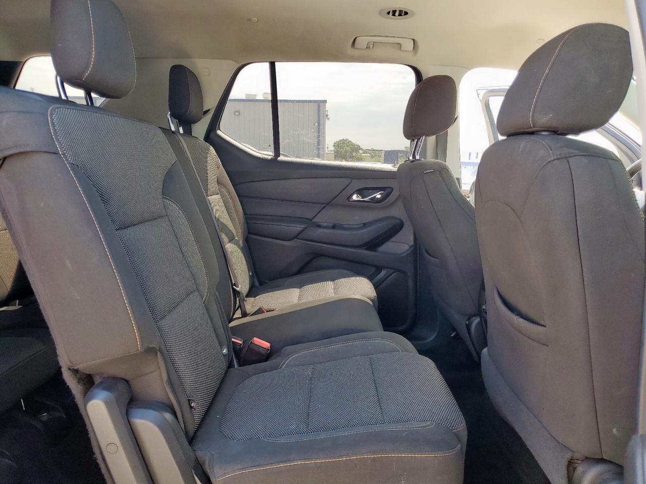 2018 Chevrolet Traverse Ls VIN: 1GNERFKW9JJ110256 Lot: 68419305