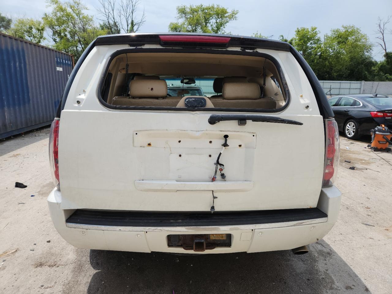 2010 GMC Yukon Denali VIN: 1GKUKEEF0AR166574 Lot: 67936925