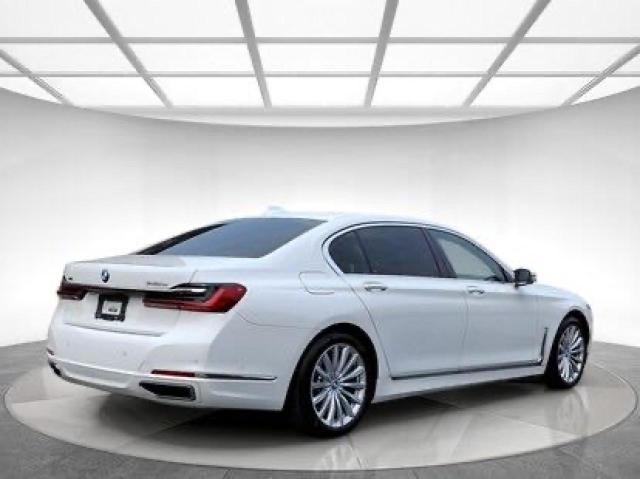2020 BMW 745XE   