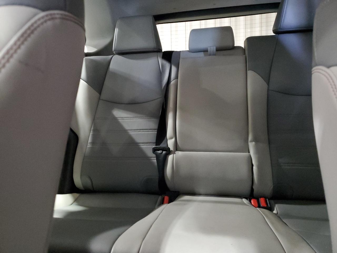 2021 Toyota Rav4 Xle Premium VIN: JTMA1RFV0MD074123 Lot: 70102225