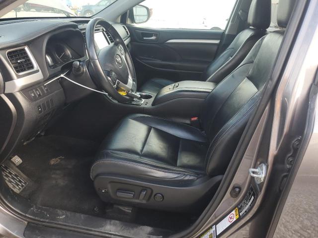 2017 TOYOTA HIGHLANDER SE  