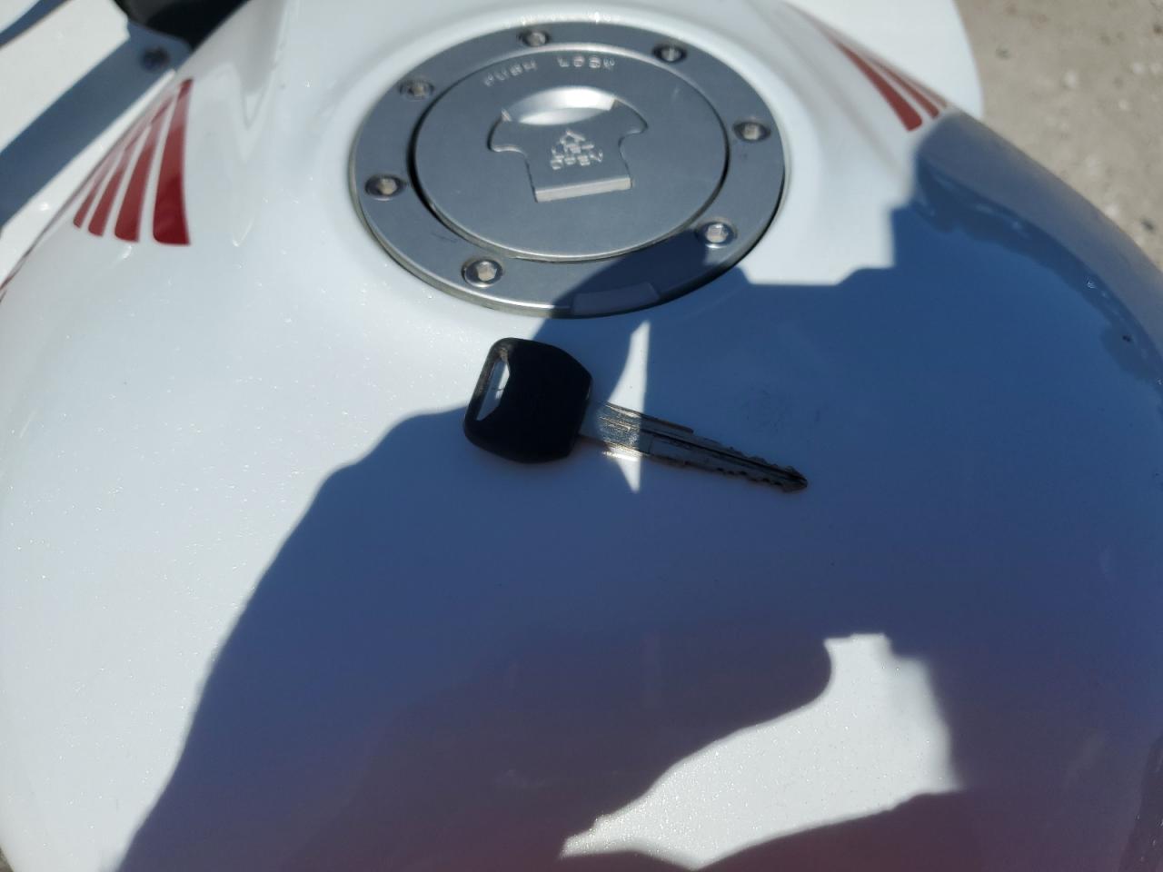 2006 Honda Vfr800 A VIN: JH2RC46466M800276 Lot: 69926305