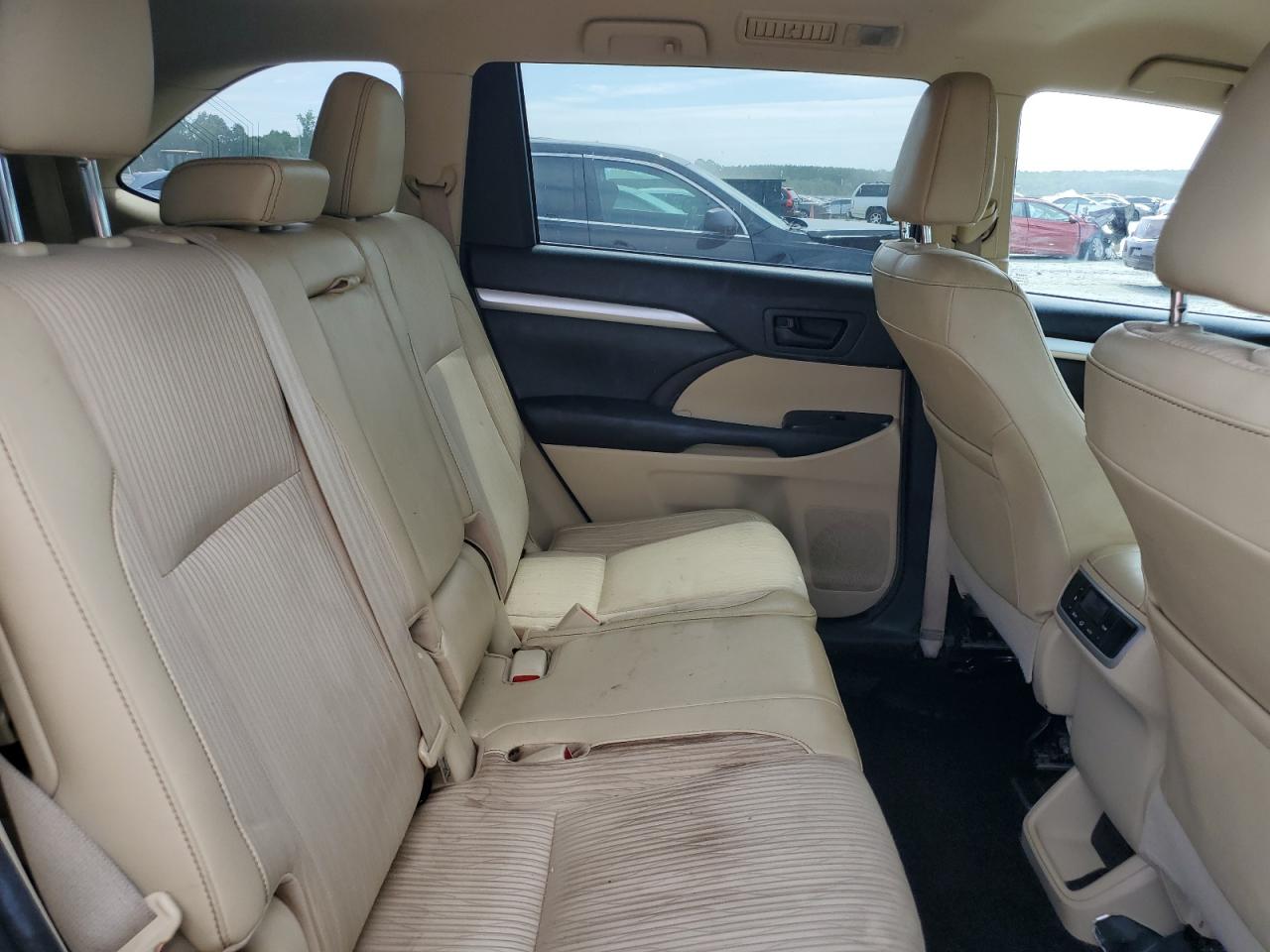 2017 Toyota Highlander Le VIN: 5TDZZRFH1HS204474 Lot: 70444555