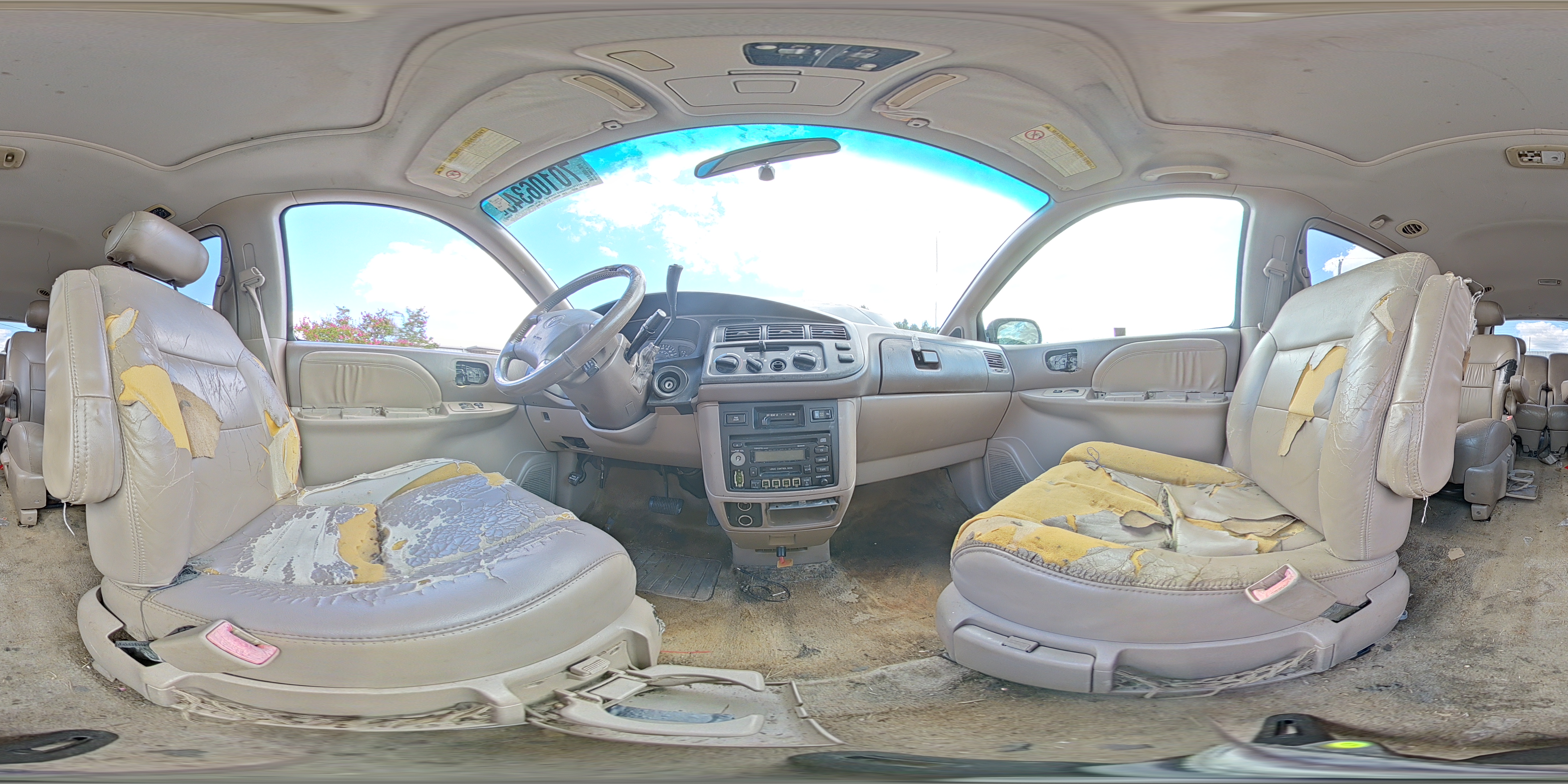 1999 Toyota Sienna Le VIN: 4T3ZF13C7XU089816 Lot: 70106345