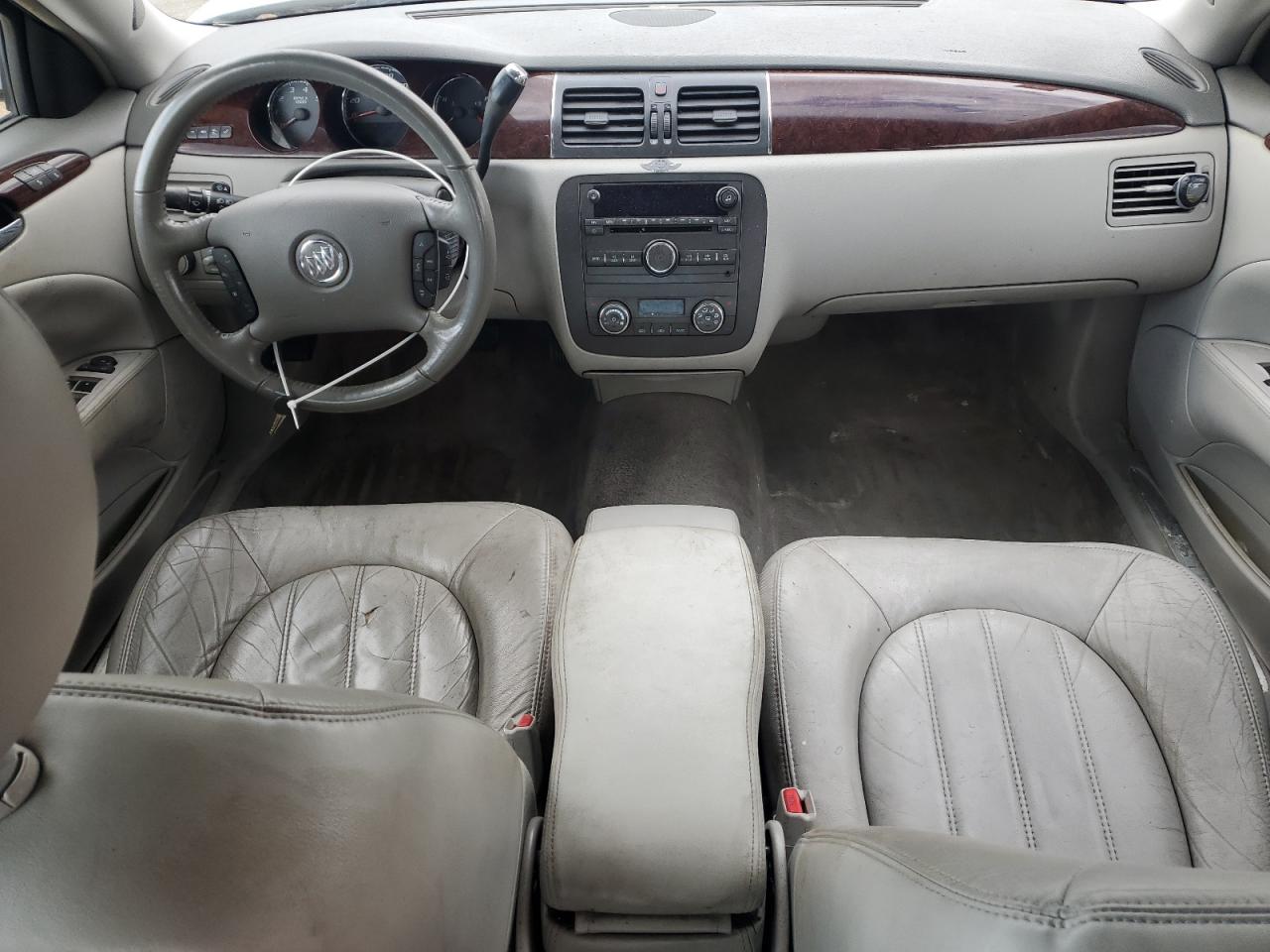 1G4HC5EM6BU125210 BUICK LUCERNE 2011 SILVER Photo 8