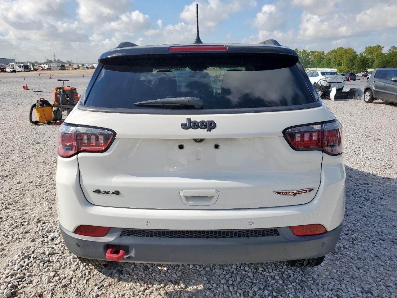 2018 Jeep Compass Trailhawk VIN: 3C4NJDDB1JT205269 Lot: 68881435