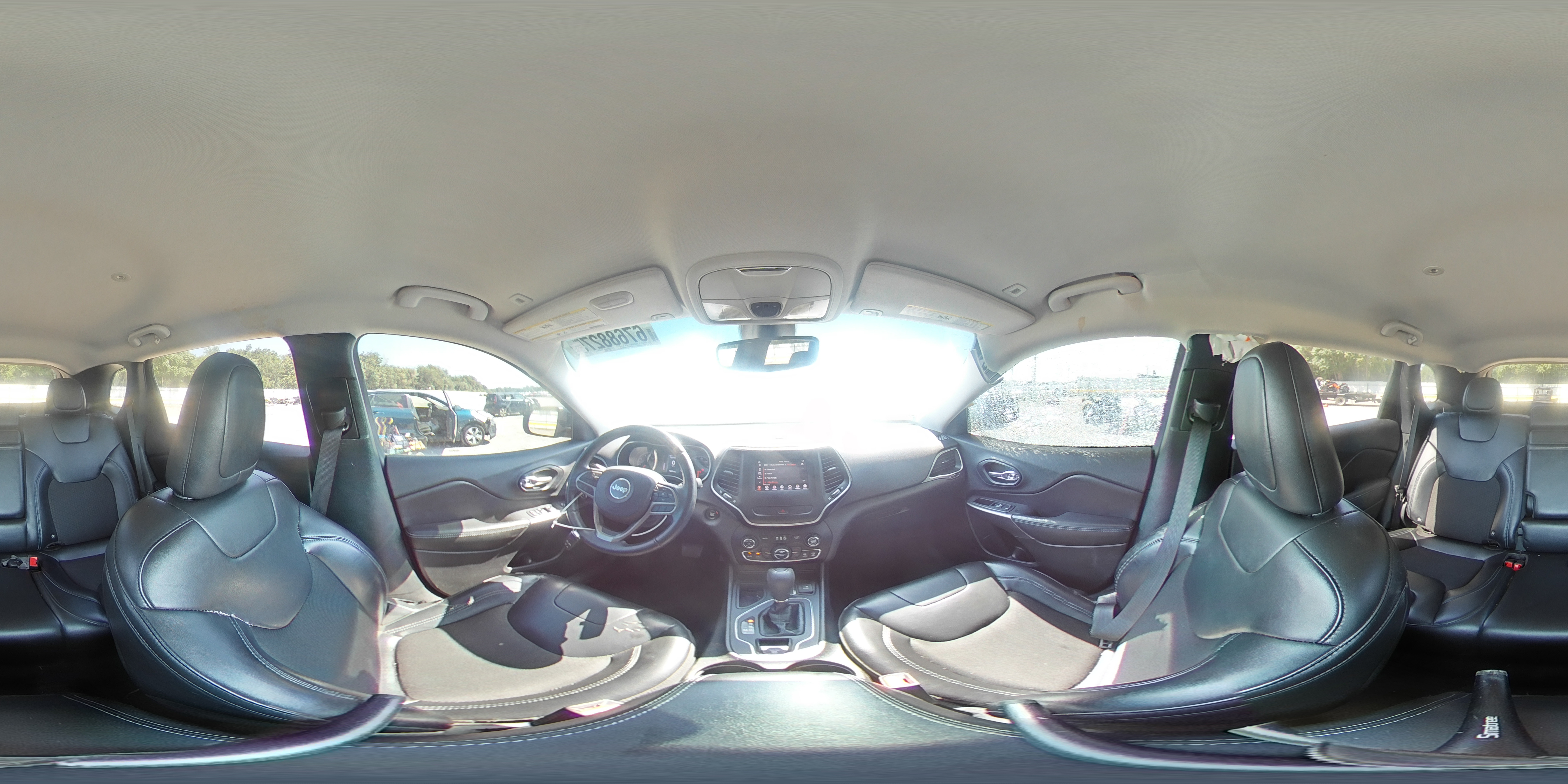 2019 Jeep Cherokee Latitude Plus VIN: 1C4PJLLB8KD131506 Lot: 67688275