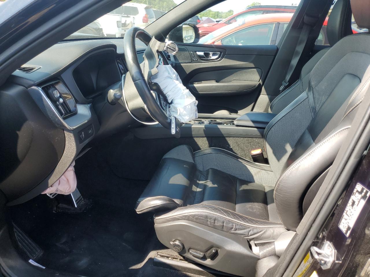 2020 Volvo Xc60 T5 R-Design VIN: YV4102DM5L1418465 Lot: 67095785