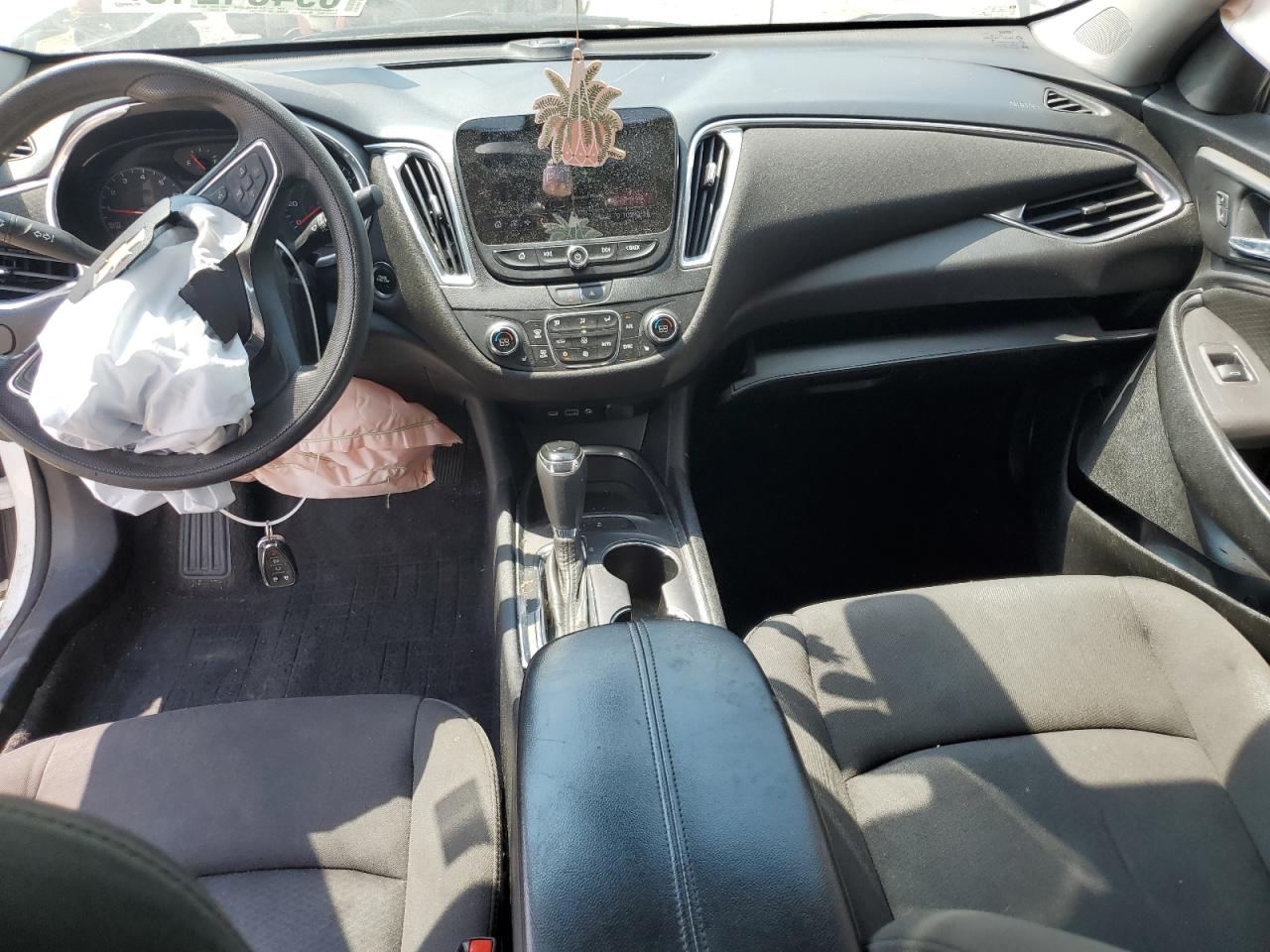 2020 Chevrolet Malibu Lt VIN: 1G1ZD5STXLF115621 Lot: 69404245