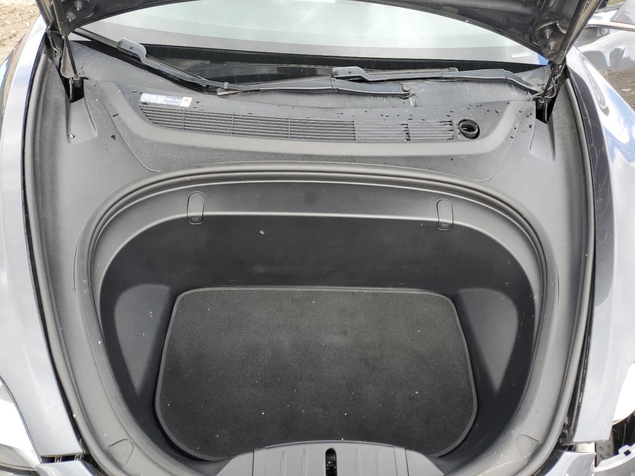 2018 Tesla Model 3 VIN: 5YJ3E1EB0JF068638 Lot: 68871875