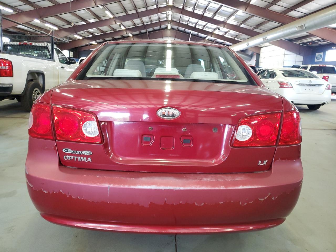 2008 Kia Optima Lx VIN: KNAGE123985203445 Lot: 69072305
