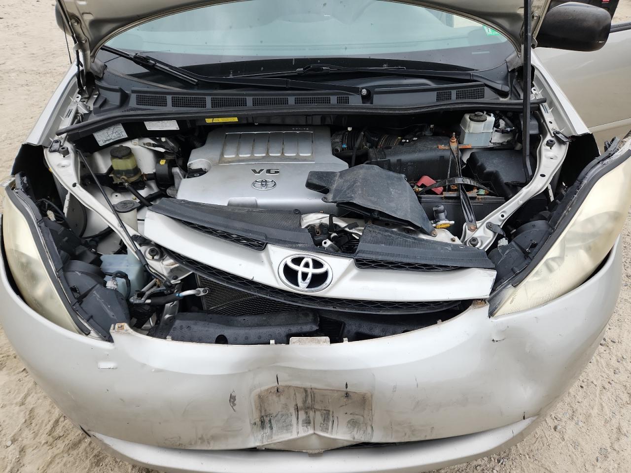 2010 Toyota Sienna Ce VIN: 5TDKK4CC2AS297884 Lot: 67843815