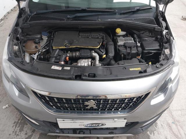 2017 PEUGEOT 2008 ALLUR