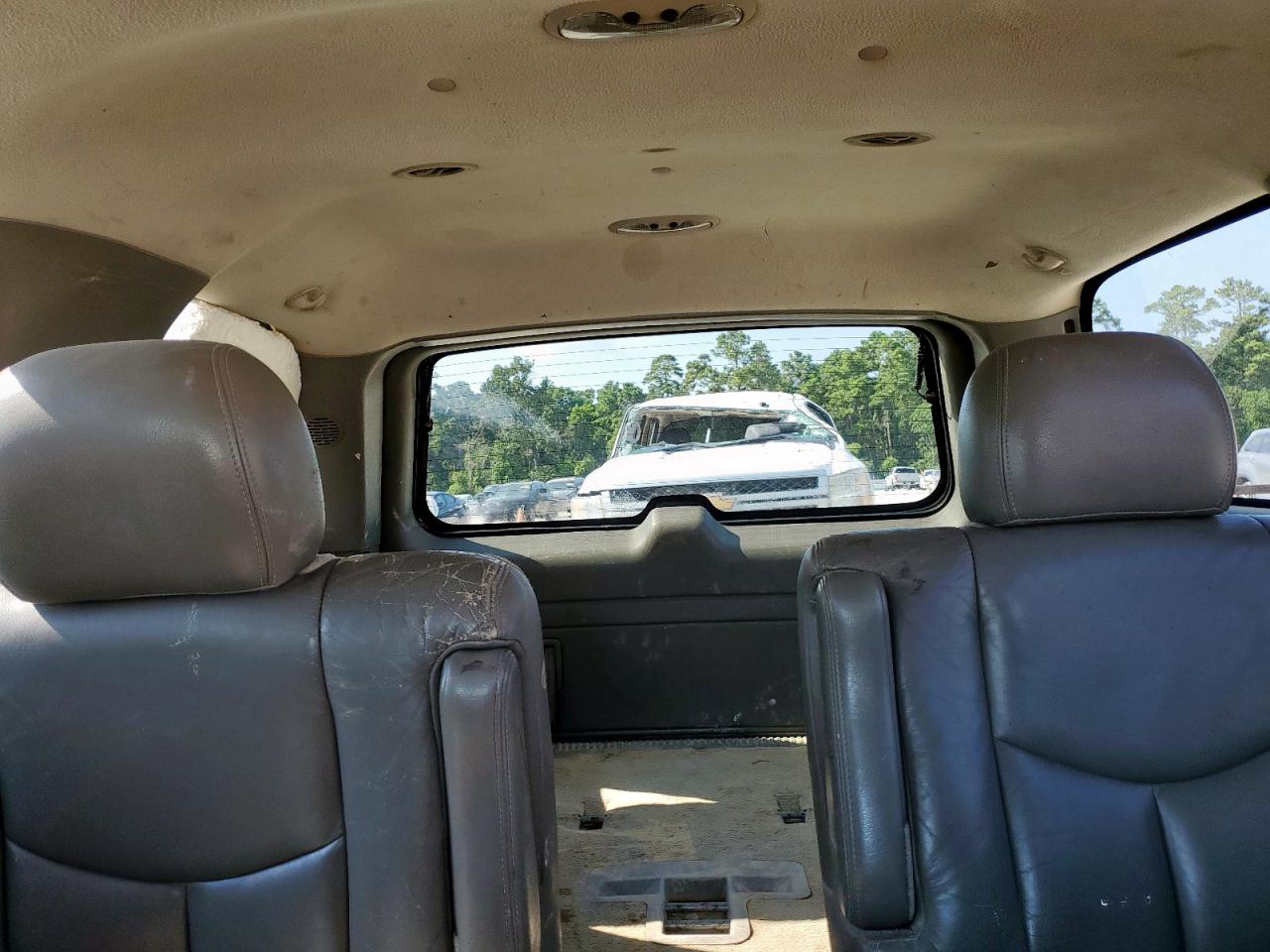 2004 Chevrolet Tahoe C1500 VIN: 1GNEC13Z44R228721 Lot: 68354025