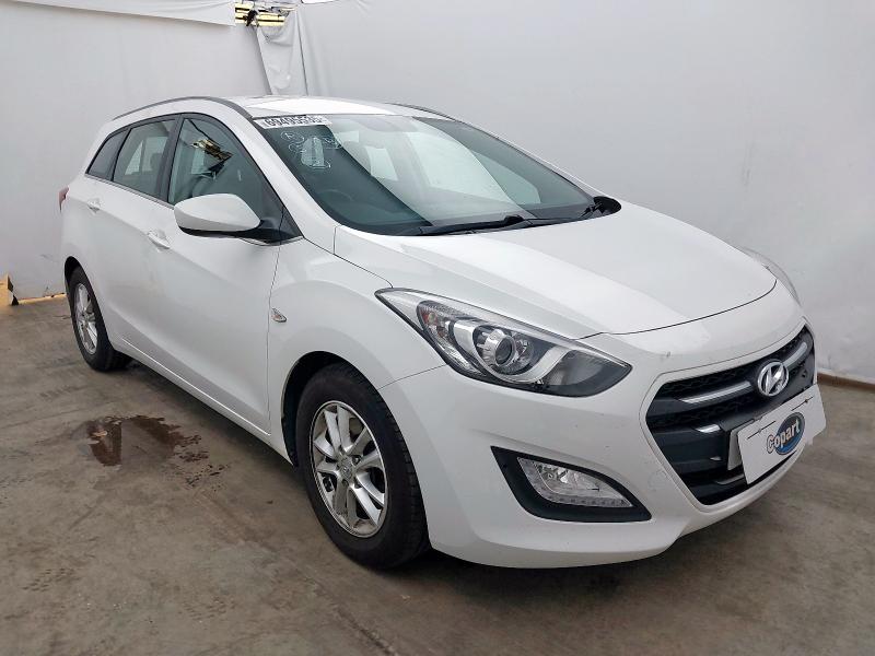 2015 HYUNDAI I30 SE
