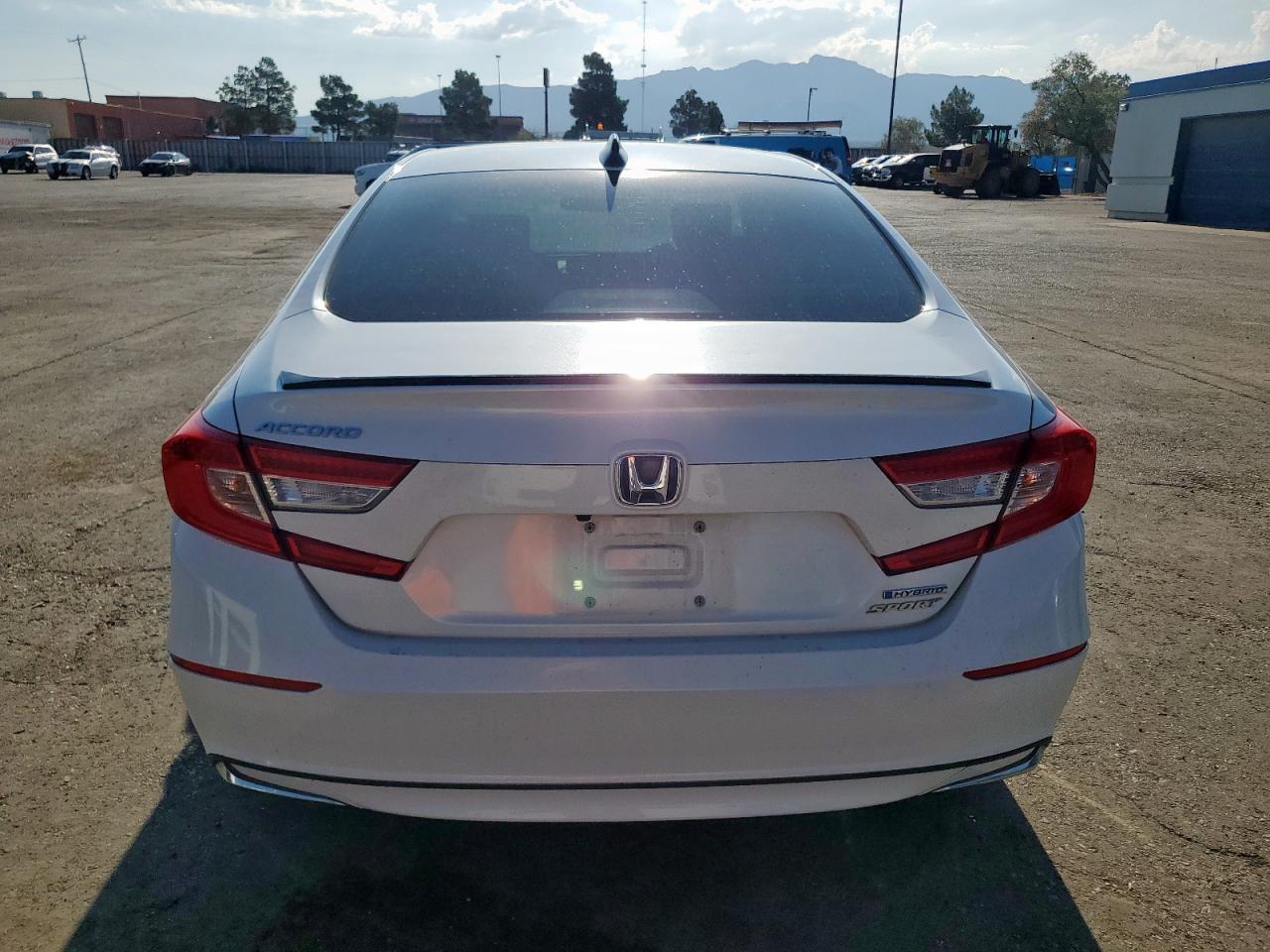 2022 Honda Accord Hybrid Sport VIN: 1HGCV3F26NA038683 Lot: 69580935