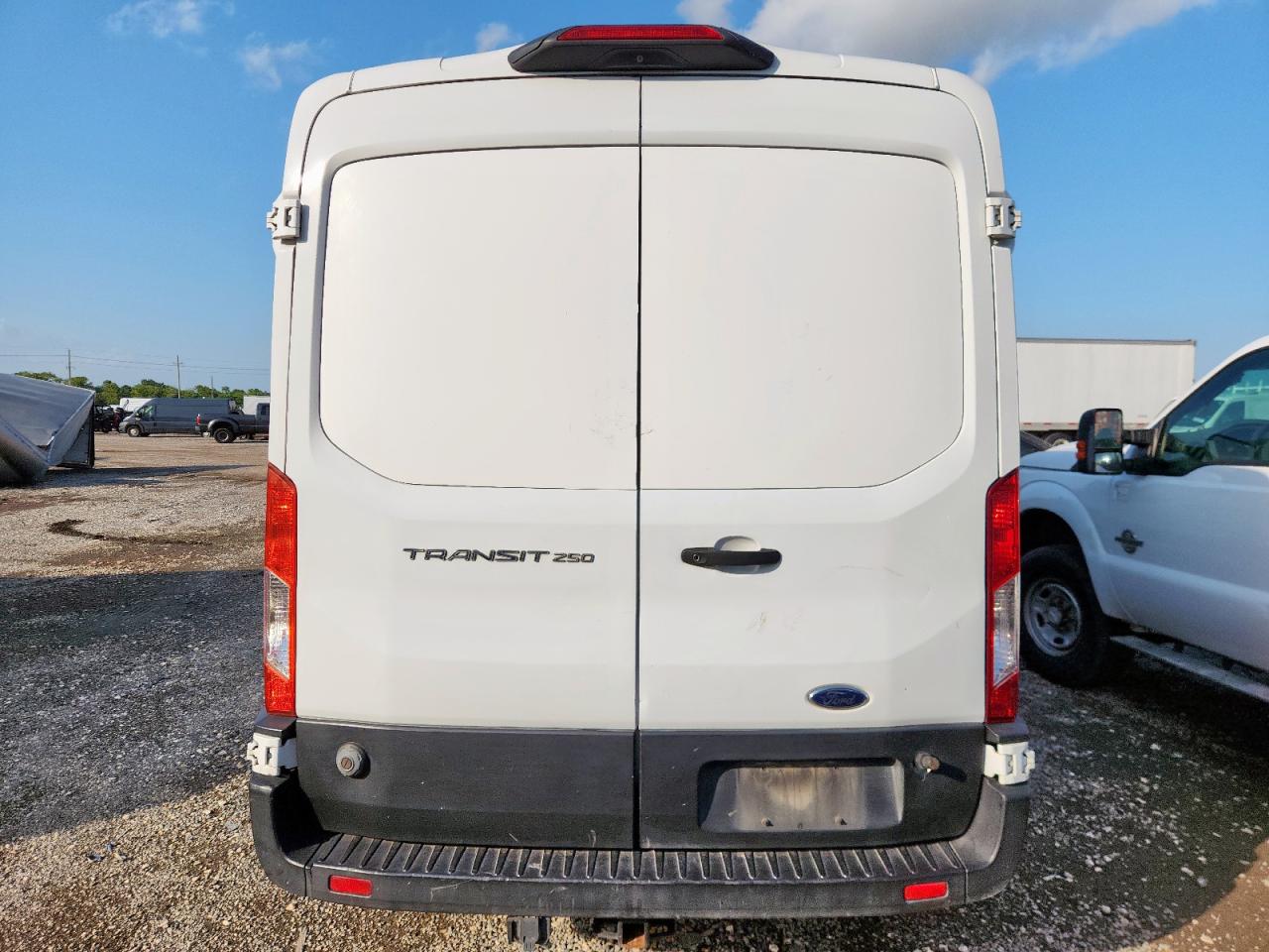 2019 Ford Transit T-250 VIN: 1FTYR2CMXKKB07924 Lot: 70838795