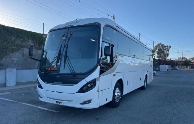2015 FRHT CHASSIS XB - TRANSIT VEHICLES COACH BUS