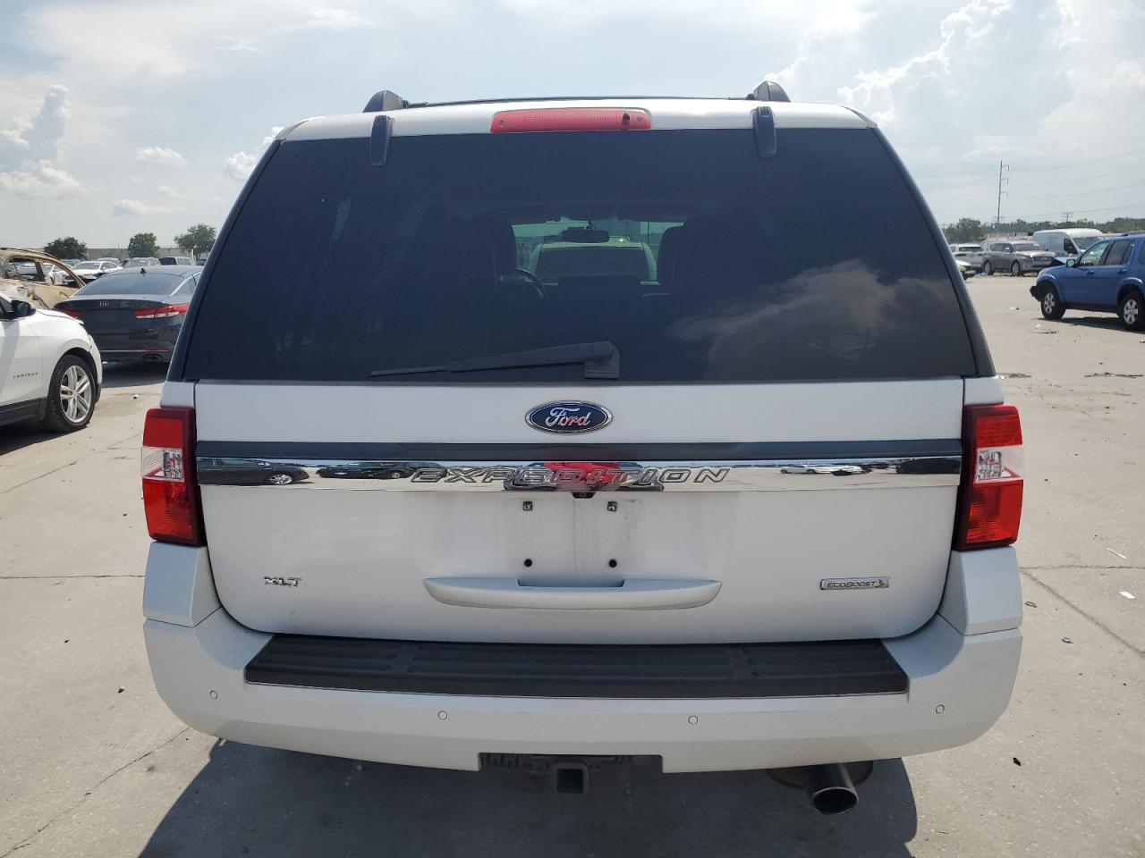 2015 Ford Expedition Xlt VIN: 1FMJU1HT1FEF32961 Lot: 69435645