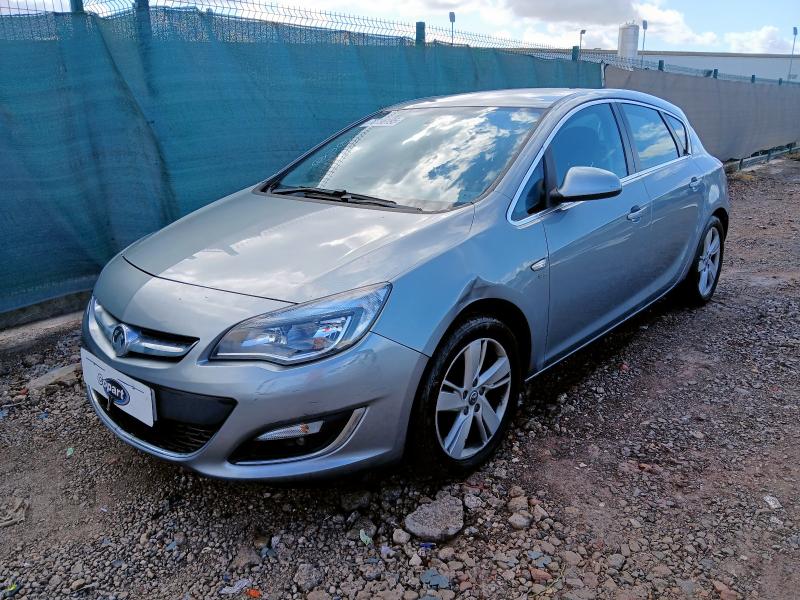 VAUXHALL ASTRA 2015