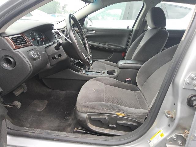 Sedans CHEVROLET IMPALA 2013 Srebrny