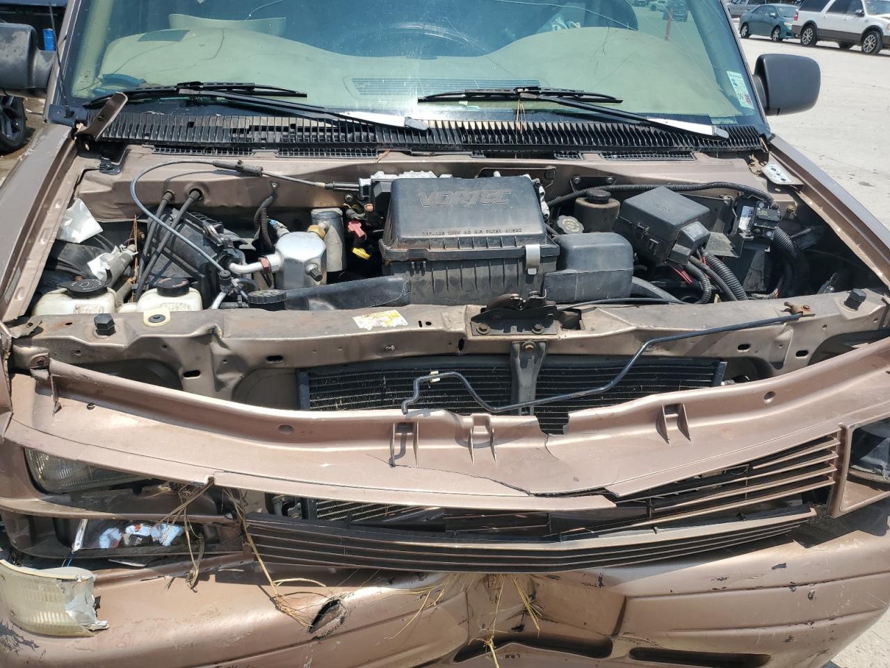 2000 Chevrolet Astro VIN: 1GNEL19W3YB155143 Lot: 67915715