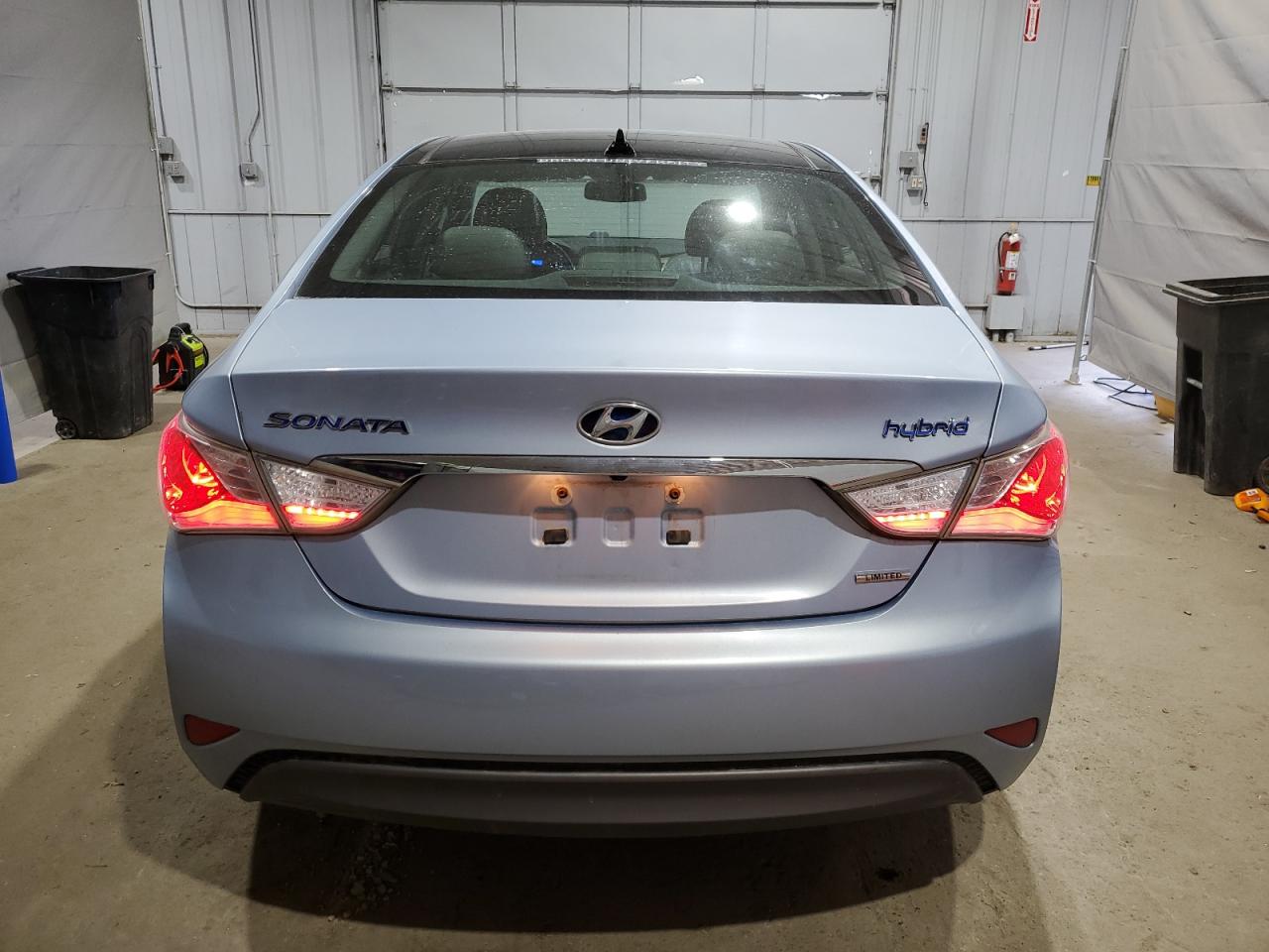 2015 Hyundai Sonata Hybrid VIN: KMHEC4A41FA136805 Lot: 69213725
