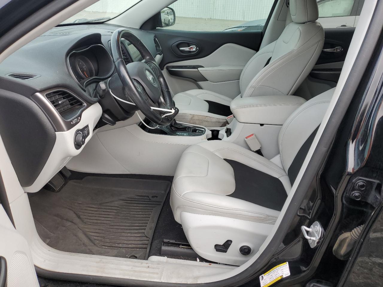 2020 Jeep Cherokee Latitude Plus VIN: 1C4PJLLBXLD521699 Lot: 70822005