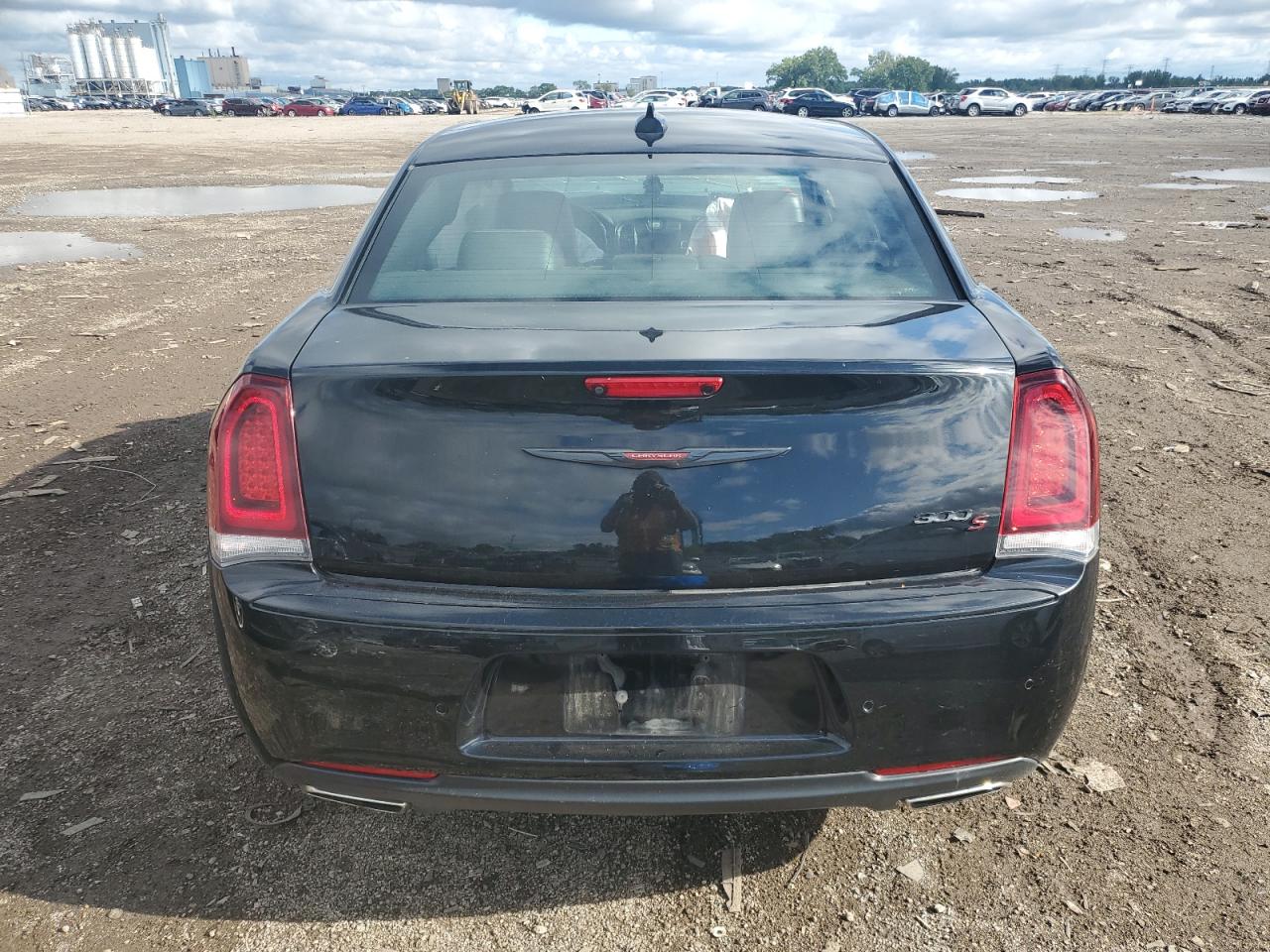 2021 Chrysler 300 S VIN: 2C3CCABG4MH523872 Lot: 69406405