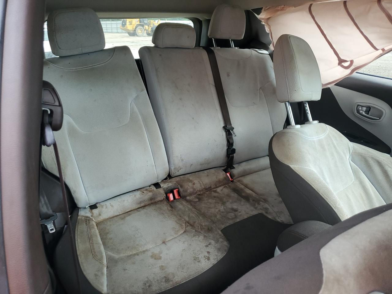 2015 Jeep Renegade Latitude VIN: ZACCJABT0FPB69399 Lot: 70144645