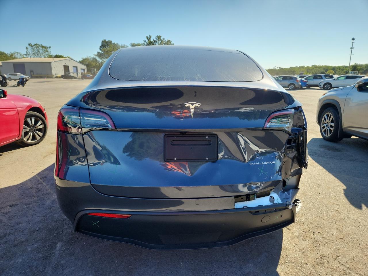 2023 Tesla Model Y VIN: 7SAYGDEE6PF847386 Lot: 70260025