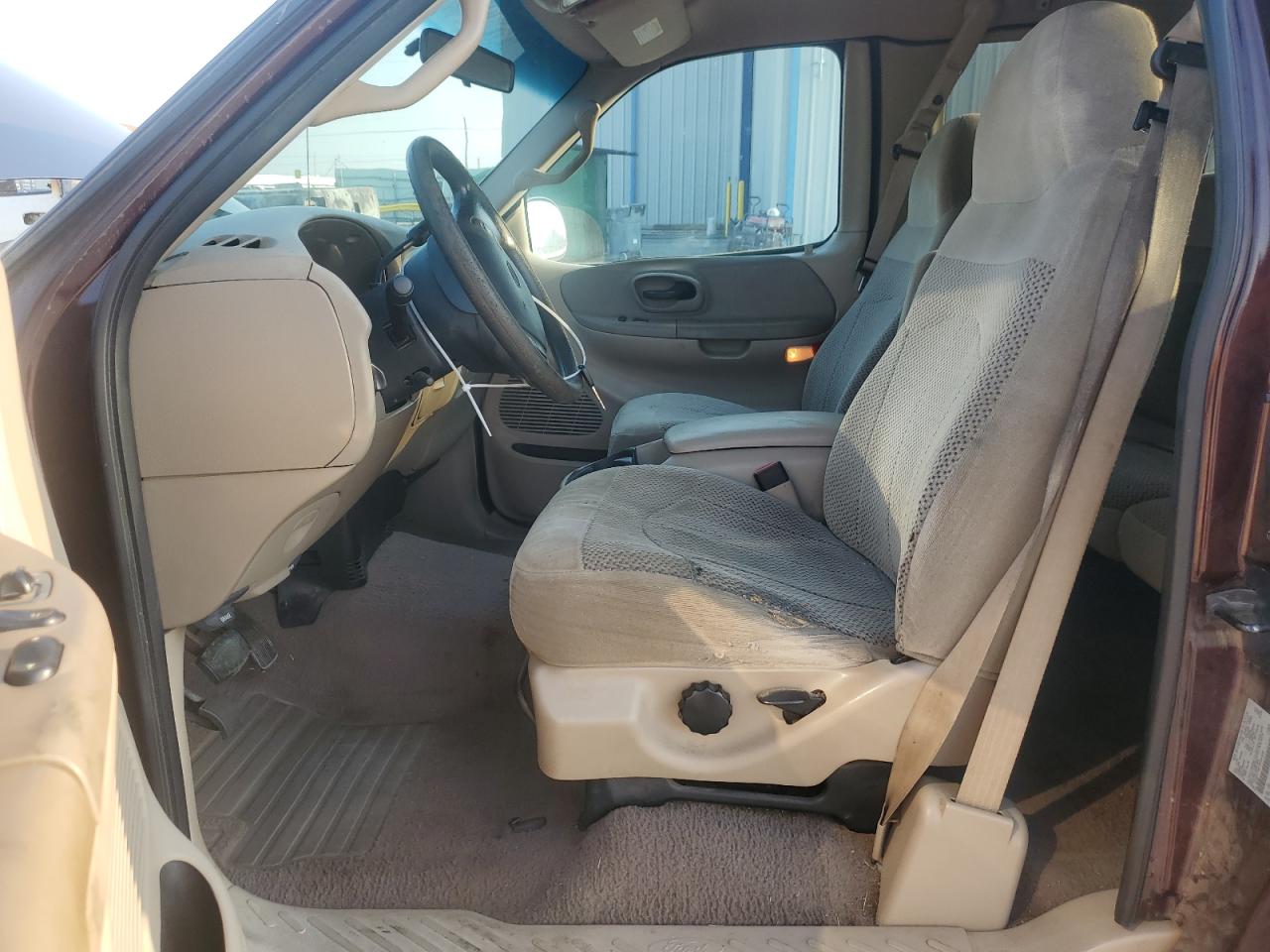 1FTRX17W1YKA61098 2000 Ford F150