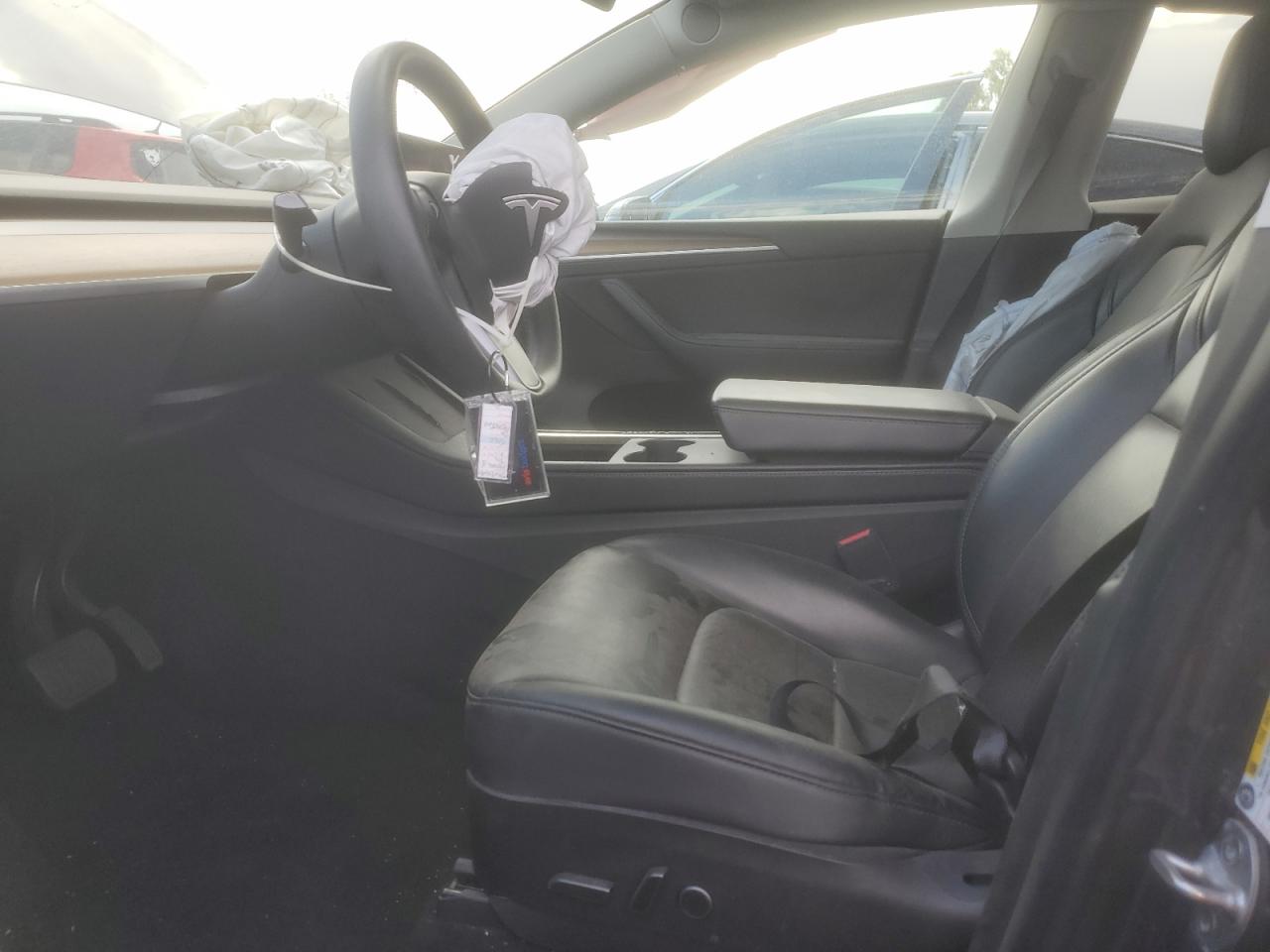 2023 Tesla Model Y VIN: 7SAYGDEE2PF639103 Lot: 70323345