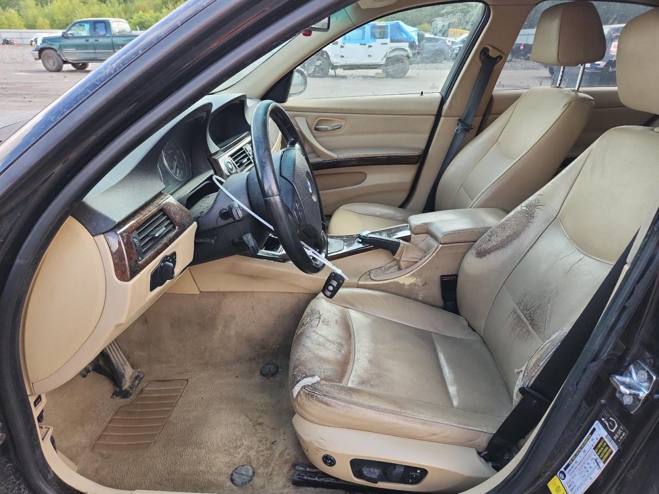 2006 BMW 325 I VIN: WBAVB13546PT15488 Lot: 70577235