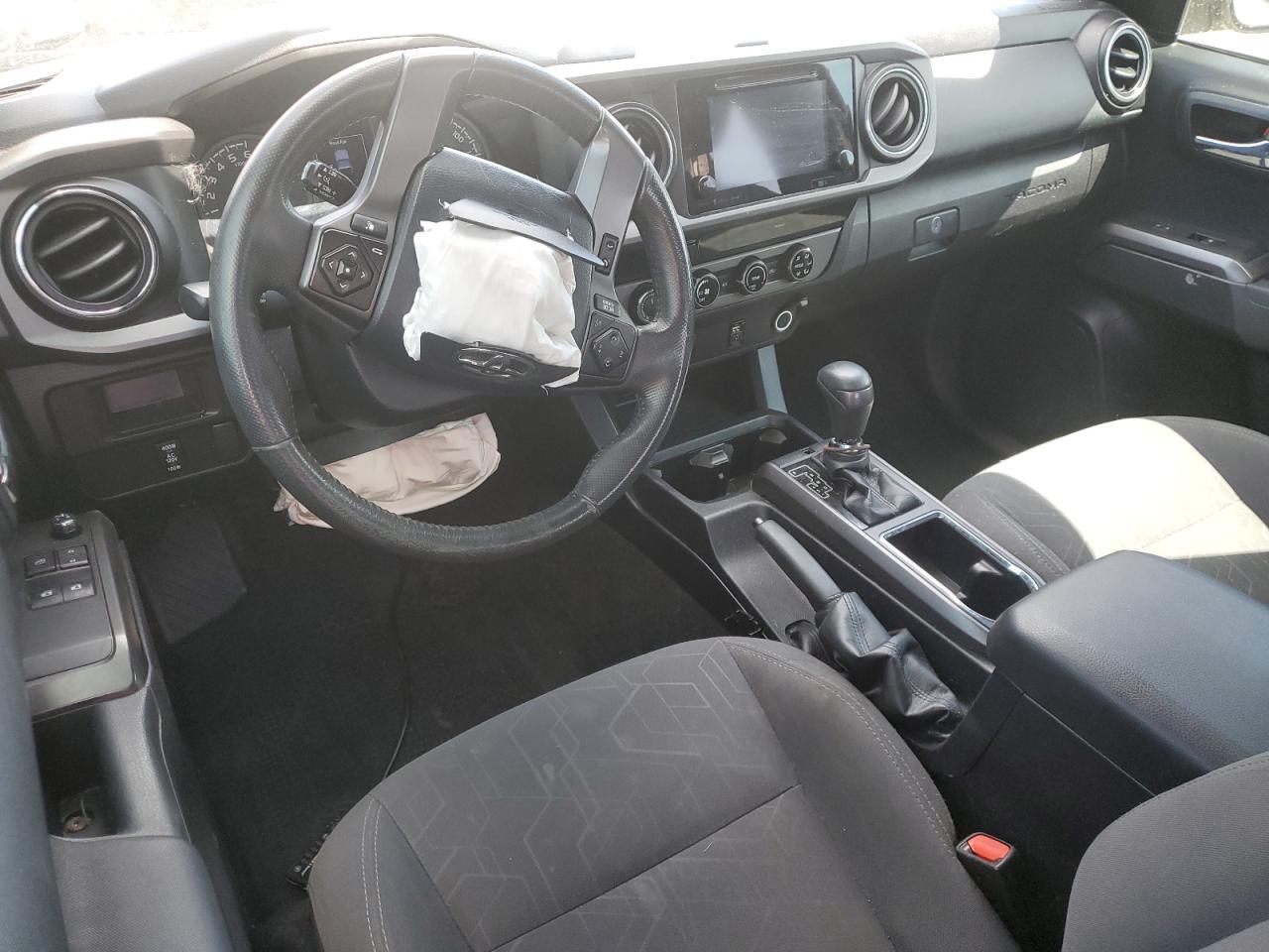 2017 Toyota Tacoma Access Cab VIN: 5TFSZ5AN0HX119627 Lot: 70090495