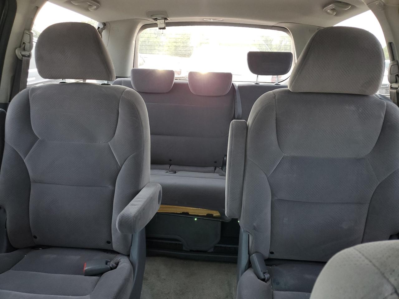 2006 Honda Odyssey Lx VIN: 5FNRL38296B042358 Lot: 67562315