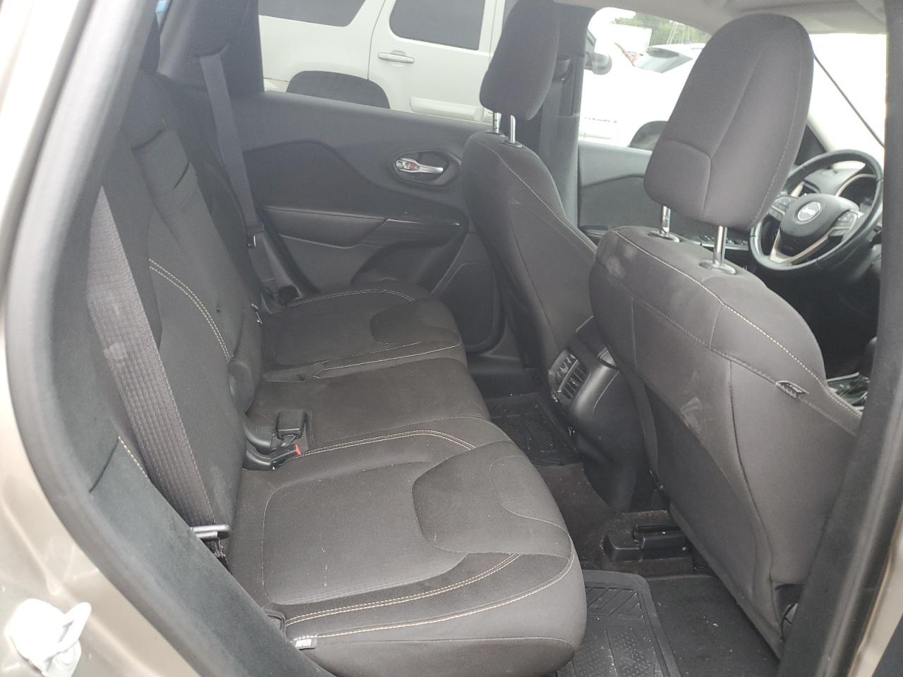 2016 Jeep Cherokee Latitude VIN: 1C4PJMCB1GW318782 Lot: 69784835