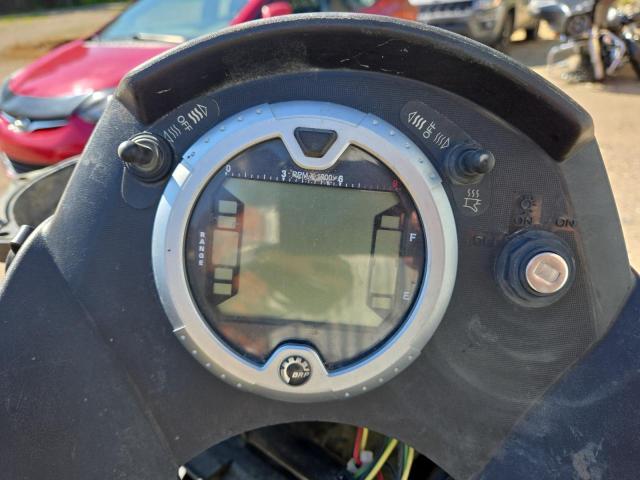 2011 CANAM DEFENDER  