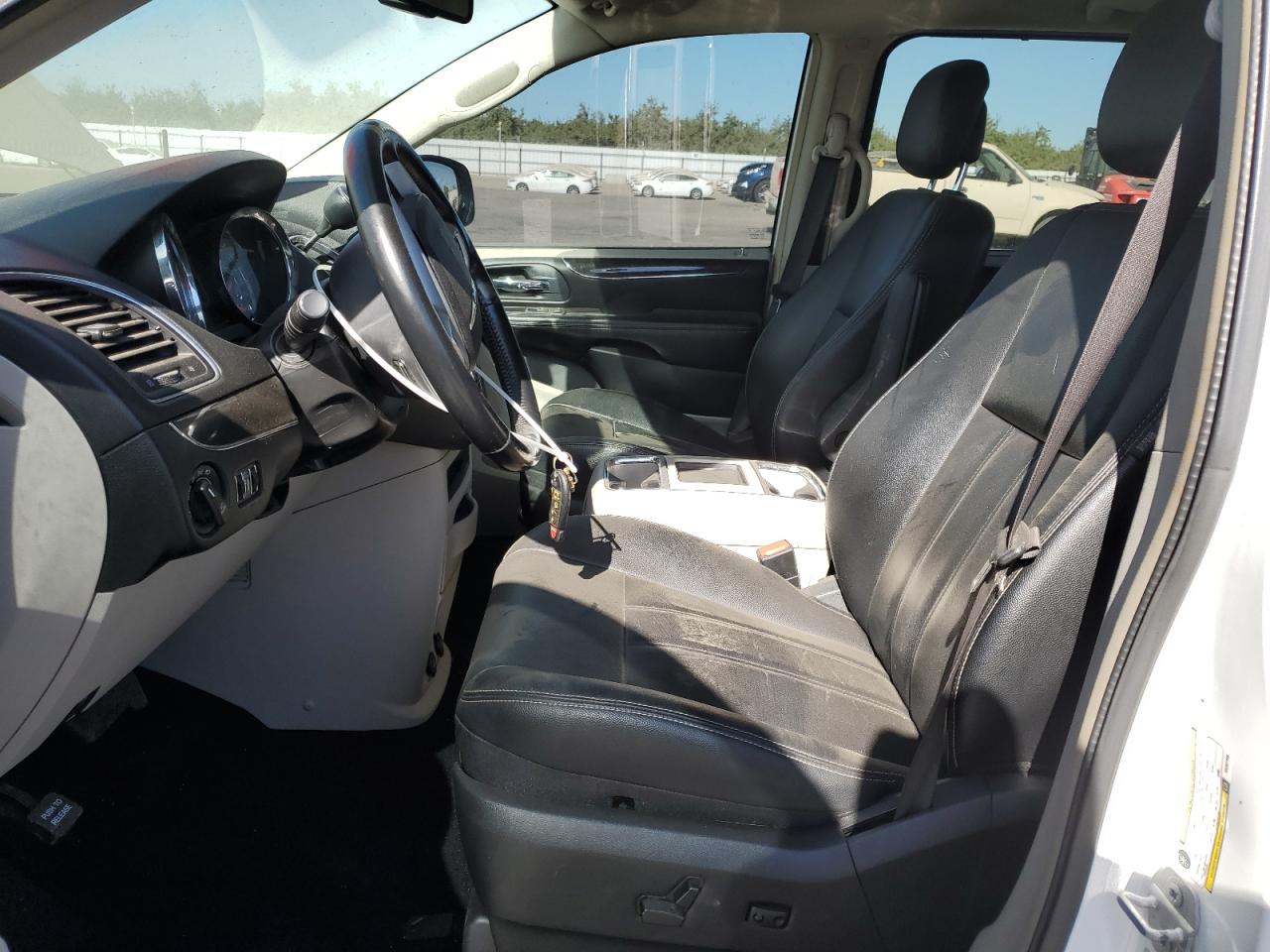 2015 Chrysler Town & Country Touring VIN: 2C4RC1BG7FR727746 Lot: 69459345