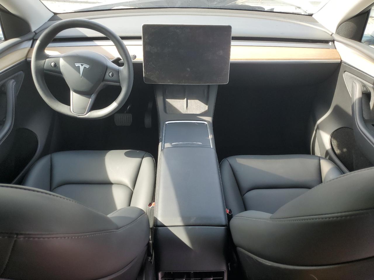 2023 Tesla Model Y VIN: 7SAYGDEE2PA092217 Lot: 69963175