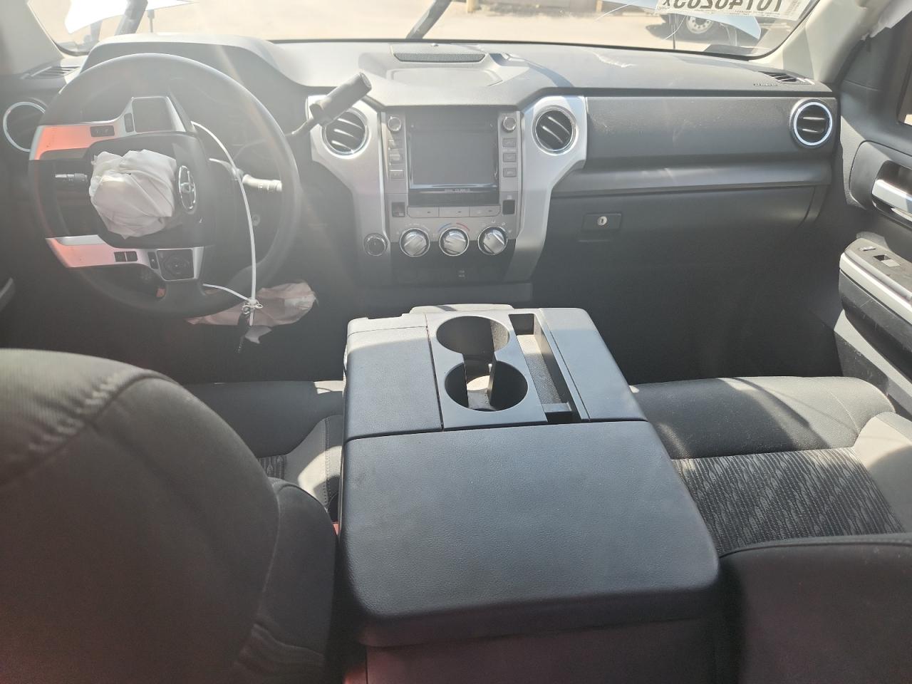 2019 Toyota Tundra Crewmax Sr5 VIN: 5TFDY5F19KX803083 Lot: 70748285