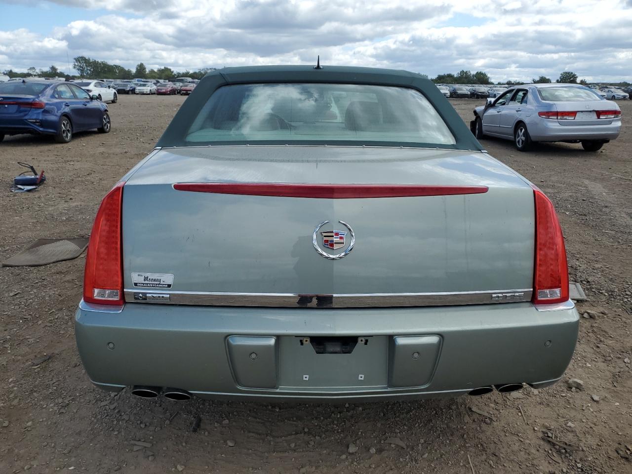 2007 Cadillac Dts VIN: 1G6KD57Y07U134518 Lot: 70187615