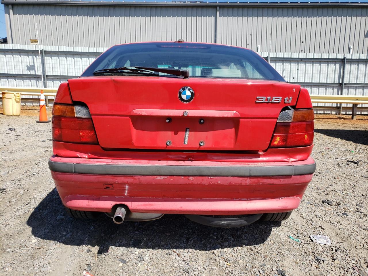 1998 BMW 318 Ti Automatic VIN: WBACG8329WKC84777 Lot: 70556775
