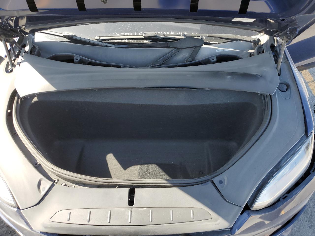 2022 Tesla Model X VIN: 7SAXCBE60NF334071 Lot: 69311805