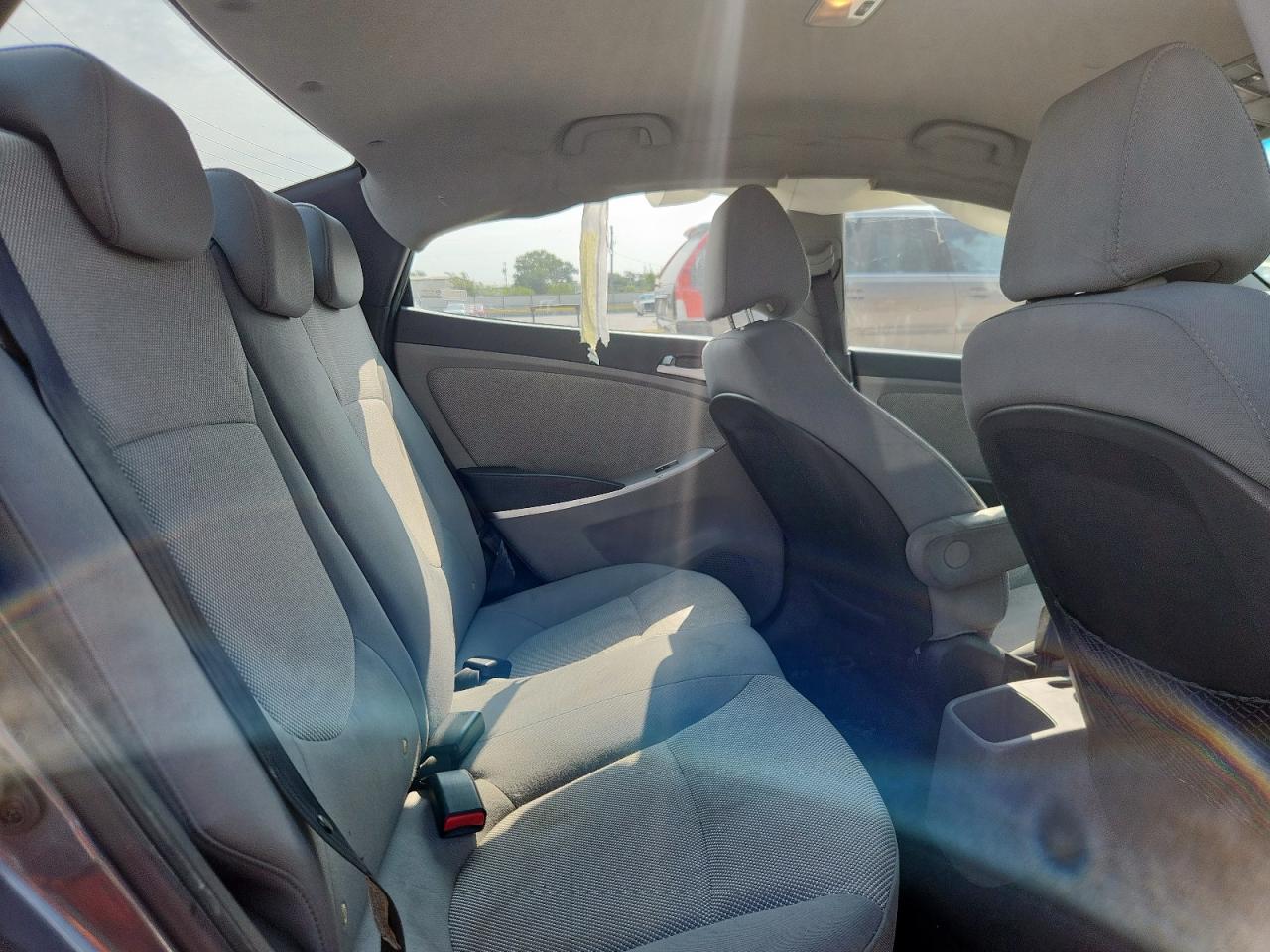 2013 Hyundai Accent Gls VIN: KMHCT4AE2DU292251 Lot: 70374175