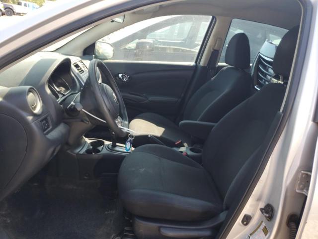 Sedans NISSAN VERSA 2013 Silver